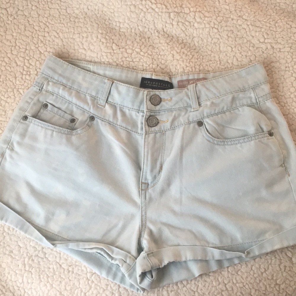 Aeropostale Light wash shorts